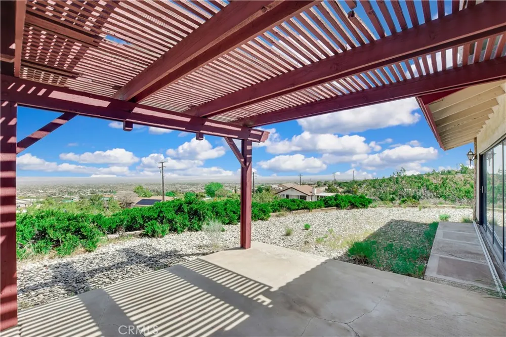 2929 Snow Line Drive Pinon Hills, CA 92372