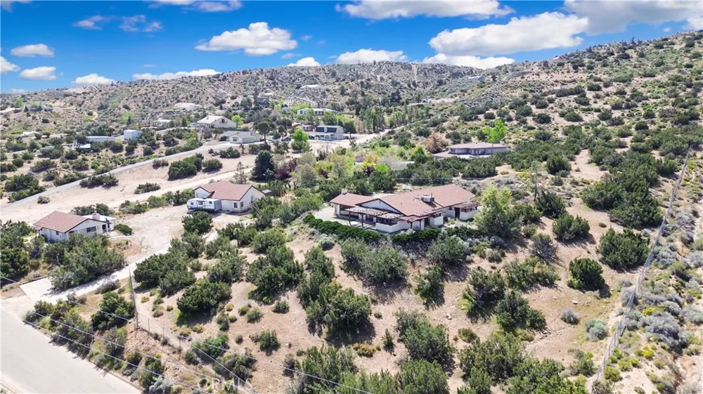 2929 Snow Line Drive Pinon Hills, CA 92372