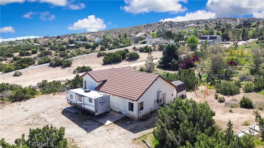 2929 Snow Line Drive Pinon Hills, CA 92372