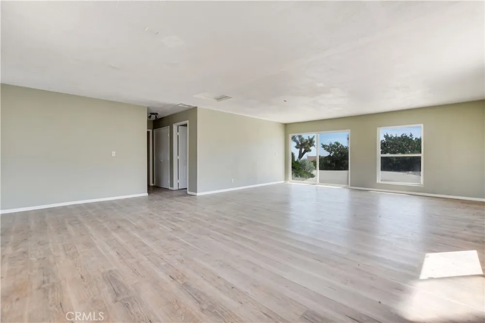 2929 Snow Line Drive Pinon Hills, CA 92372