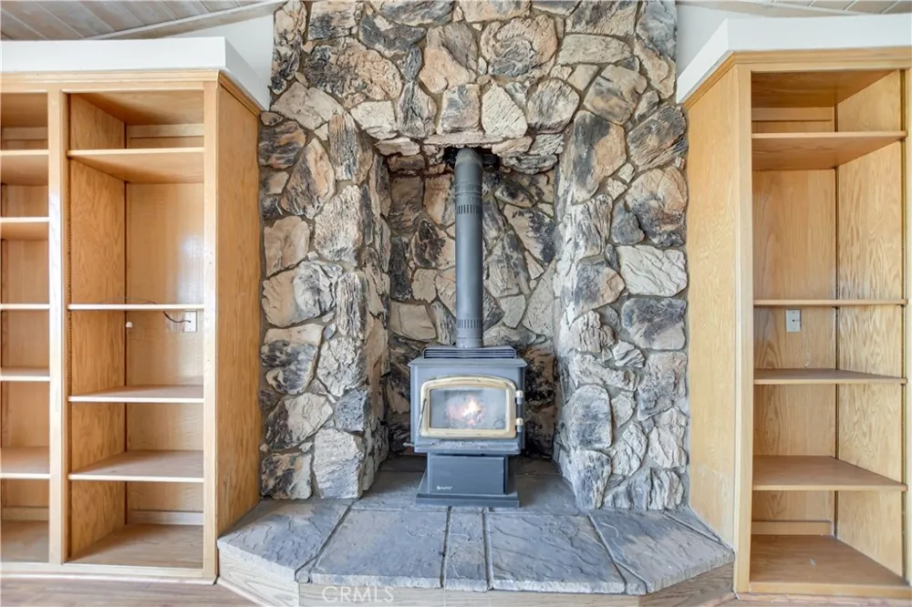 2929 Snow Line Drive Pinon Hills, CA 92372