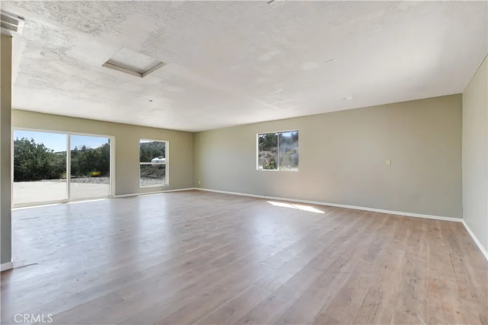 2929 Snow Line Drive Pinon Hills, CA 92372