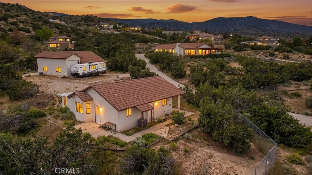 2929 Snow Line Drive Pinon Hills, CA 92372