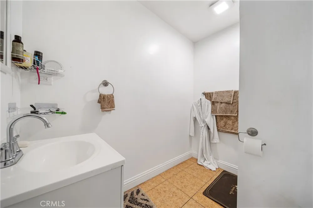1223 W 187th Place Gardena, CA 90248