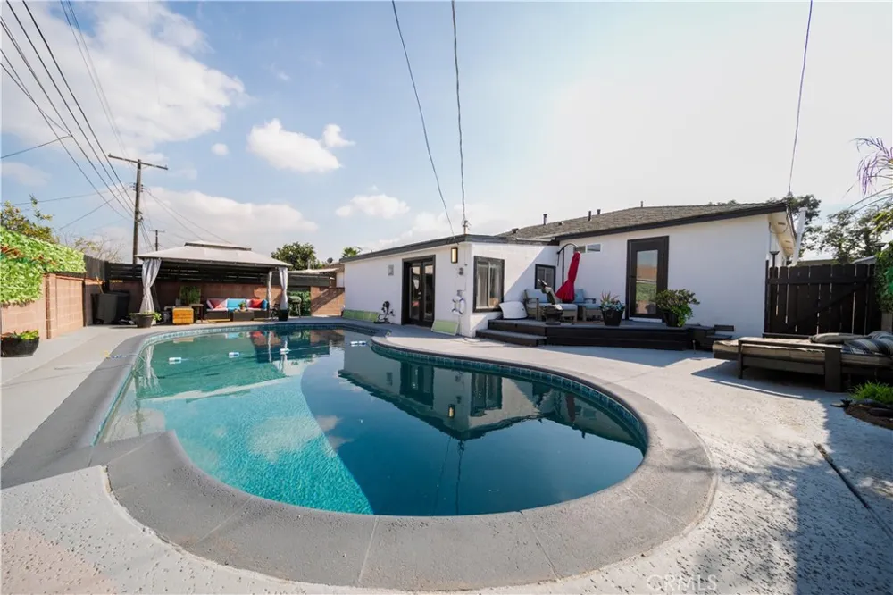 1223 W 187th Place Gardena, CA 90248