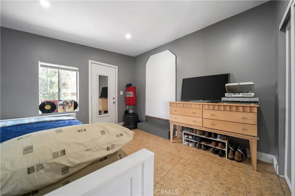 1223 W 187th Place Gardena, CA 90248