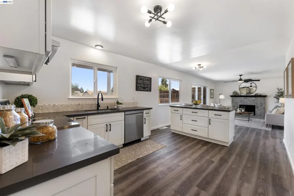 743 Ventura Dr Pittsburg, CA 94565