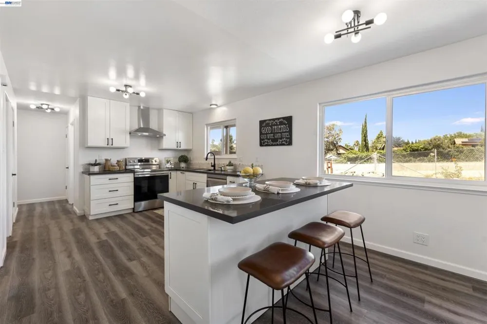 743 Ventura Dr Pittsburg, CA 94565