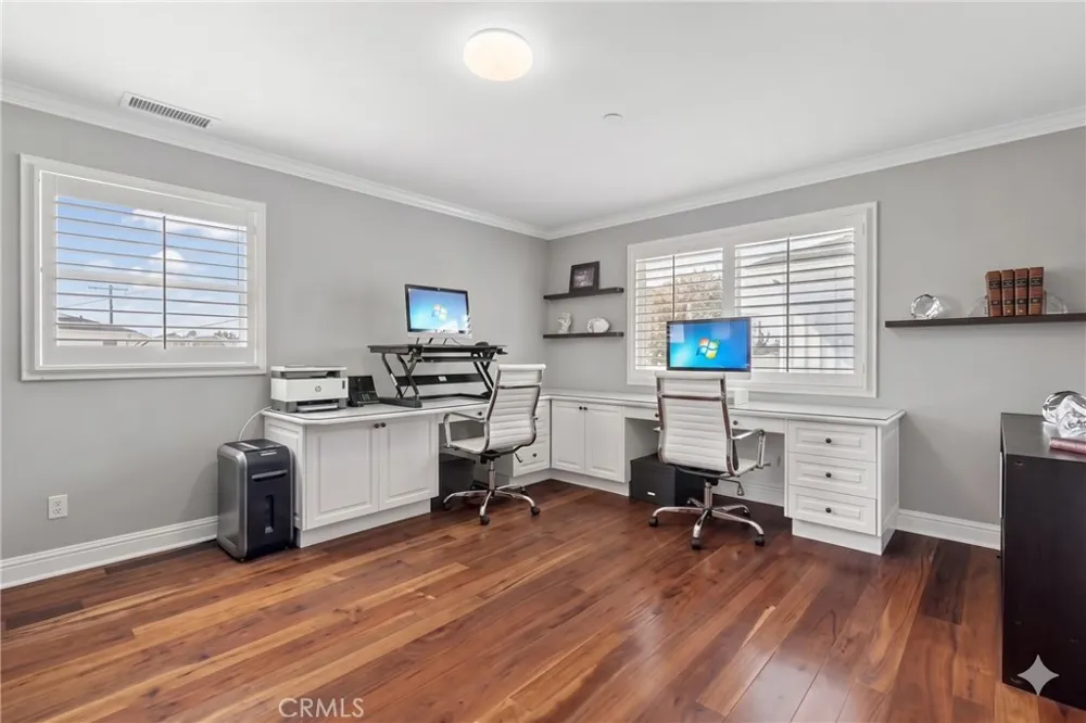 2401 Clay Newport Beach, CA 92663
