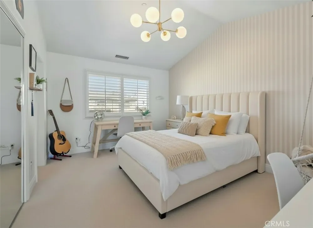 2401 Clay Newport Beach, CA 92663