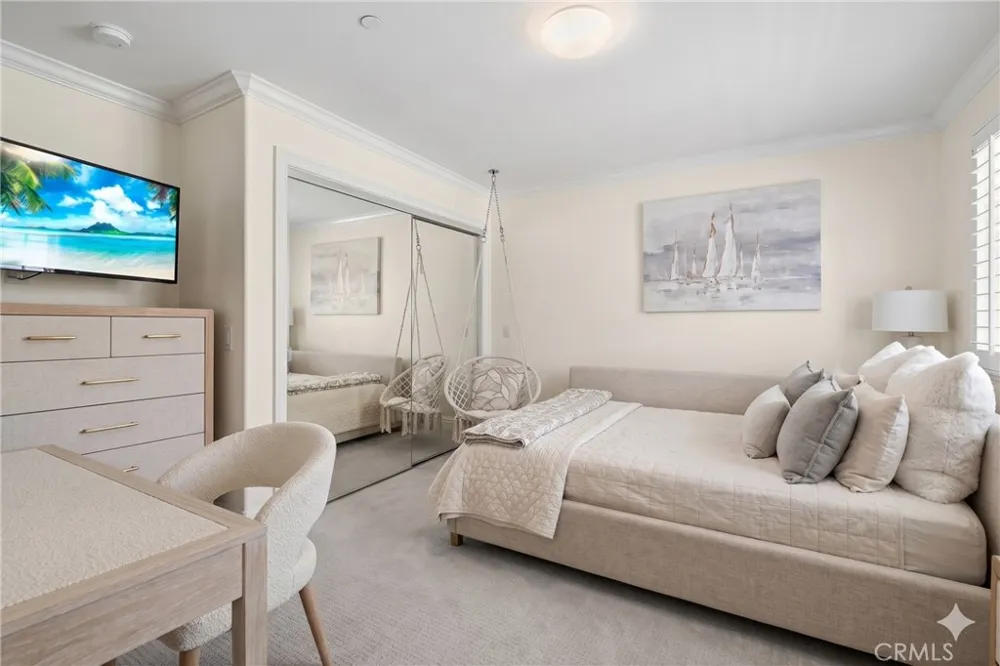 2401 Clay Newport Beach, CA 92663