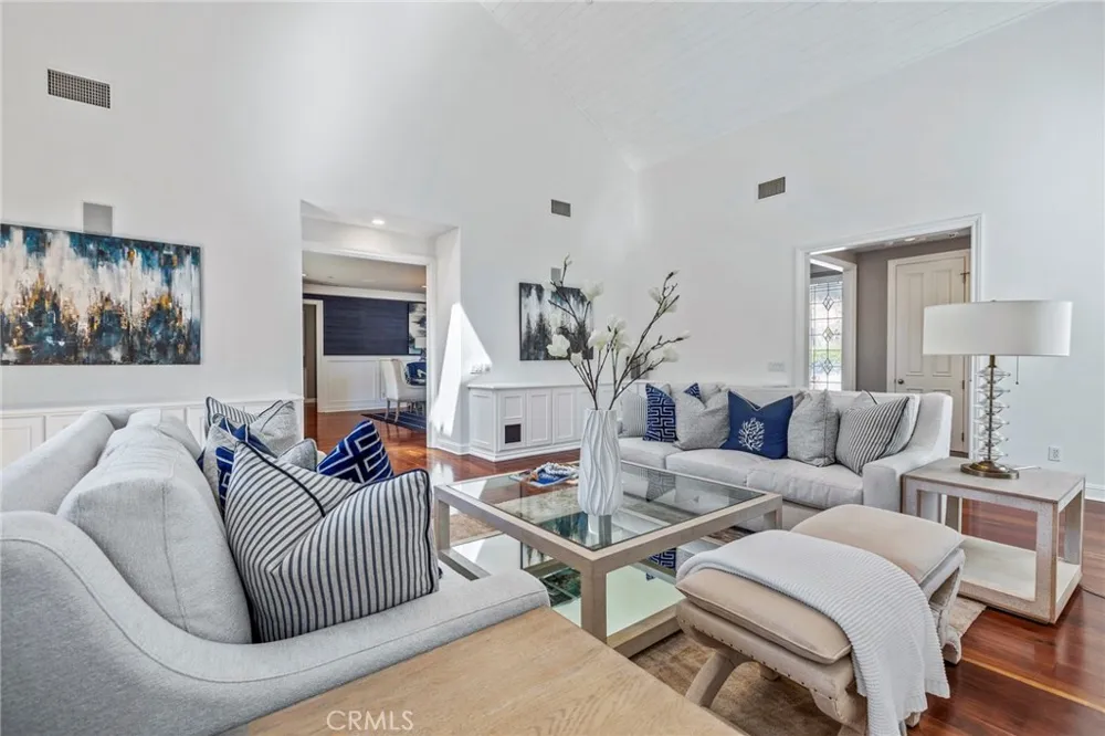 2401 Clay Newport Beach, CA 92663
