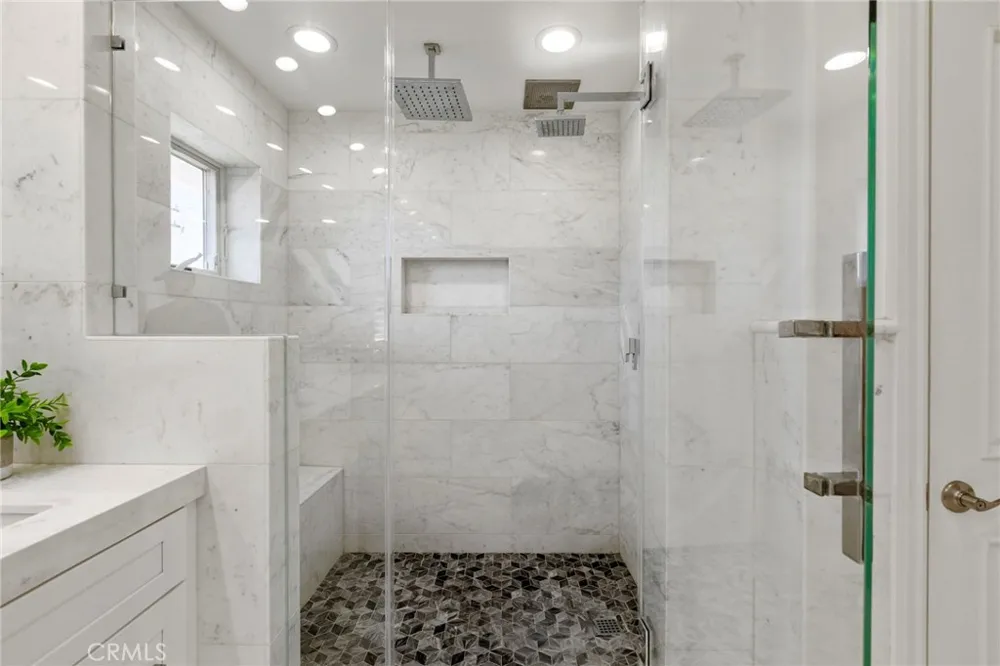 2401 Clay Newport Beach, CA 92663