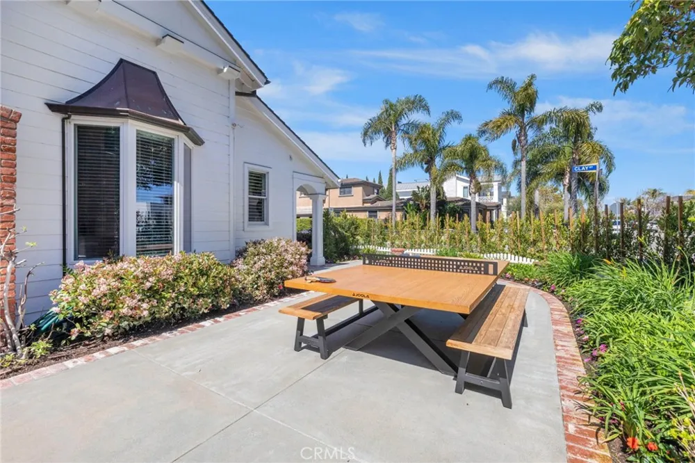 2401 Clay Newport Beach, CA 92663