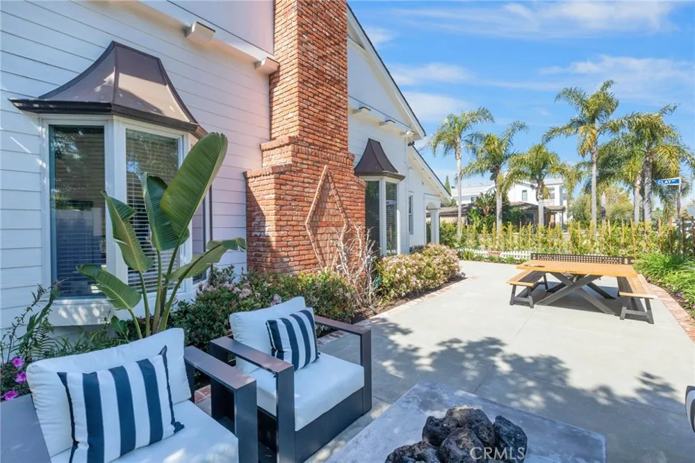 2401 Clay Newport Beach, CA 92663