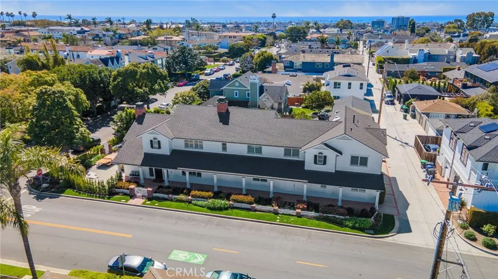 2401 Clay Newport Beach, CA 92663