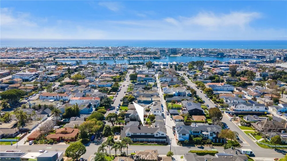 2401 Clay Newport Beach, CA 92663