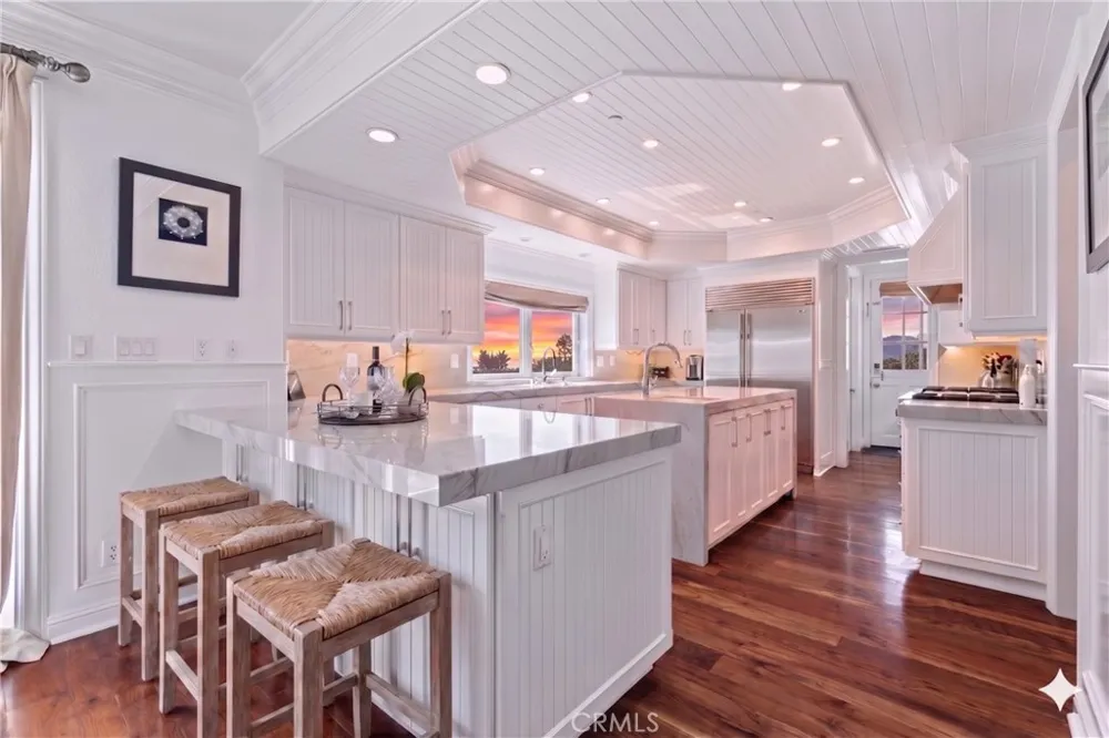 2401 Clay Newport Beach, CA 92663