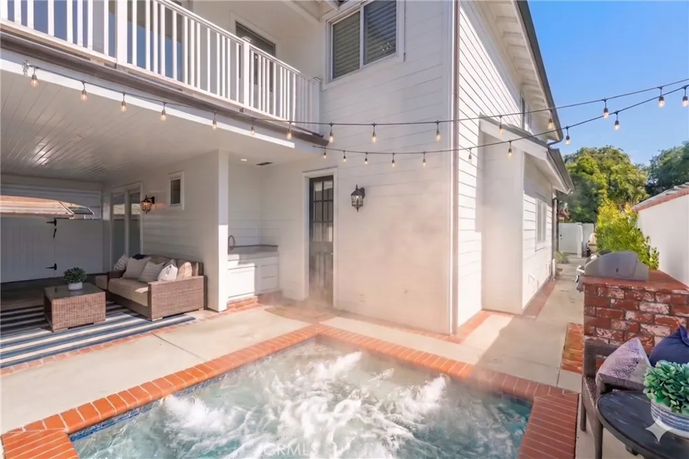 2401 Clay Newport Beach, CA 92663