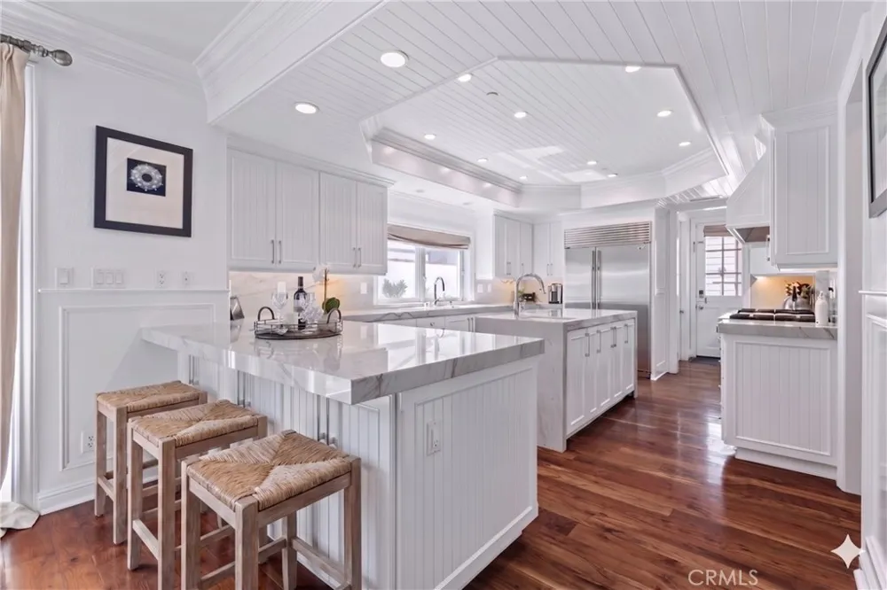 2401 Clay Newport Beach, CA 92663