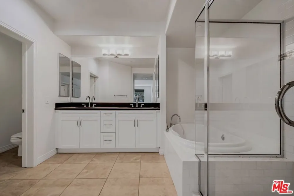 7100 Playa Vista Drive #123 Playa Vista, CA 90094