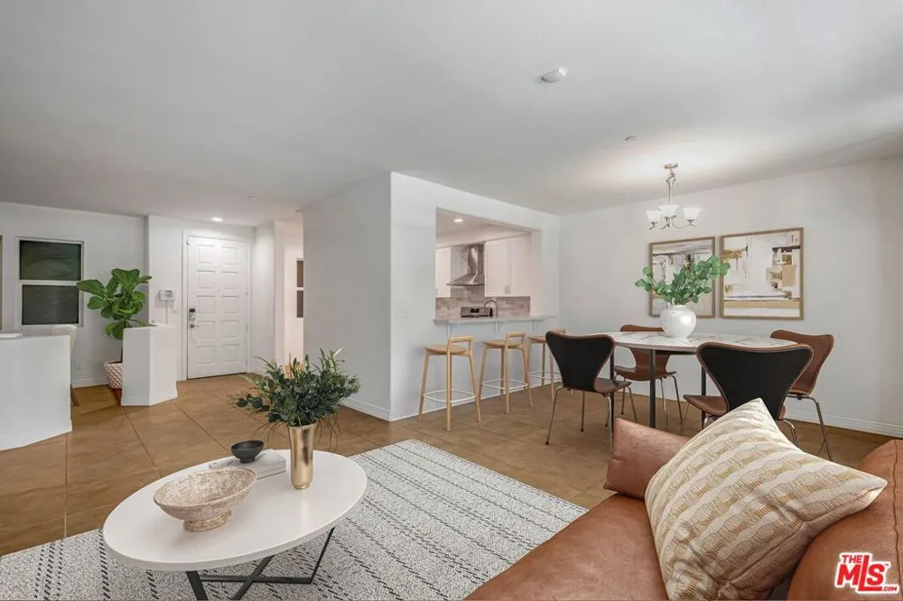 7100 Playa Vista Drive #123 Playa Vista, CA 90094