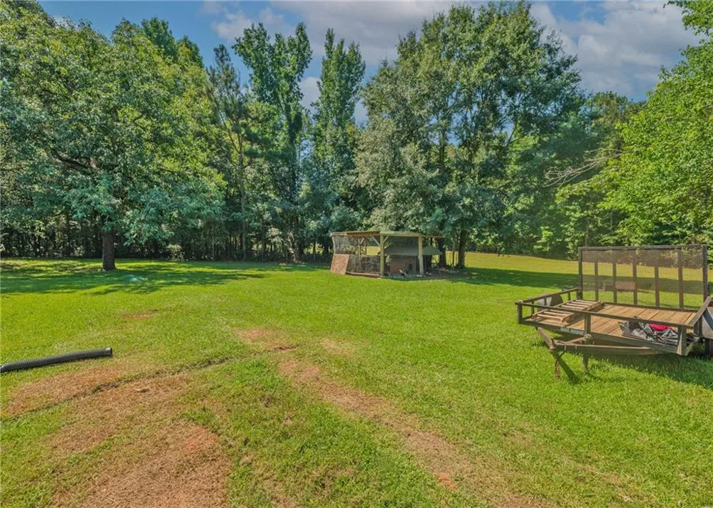 1803 Bowman Highway NW Dewy Rose, GA 30634