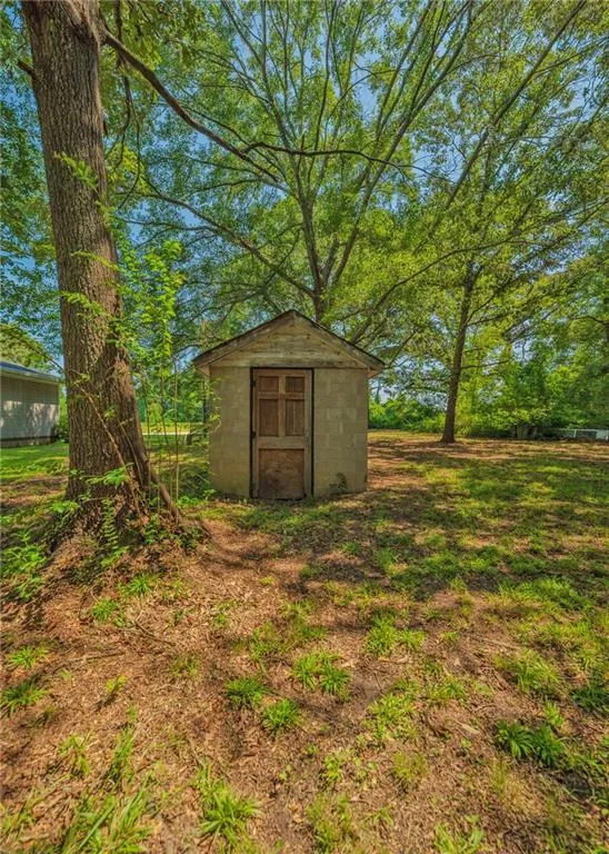 1803 Bowman Highway NW Dewy Rose, GA 30634