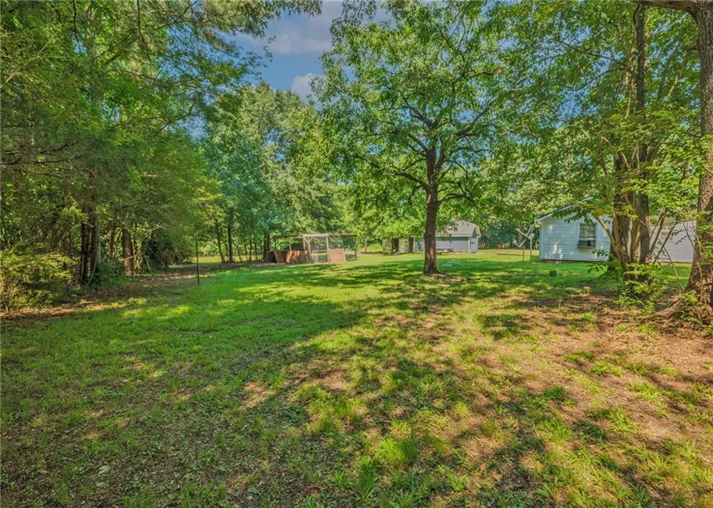 1803 Bowman Highway NW Dewy Rose, GA 30634