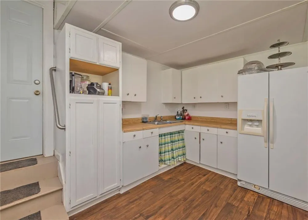 1803 Bowman Highway NW Dewy Rose, GA 30634