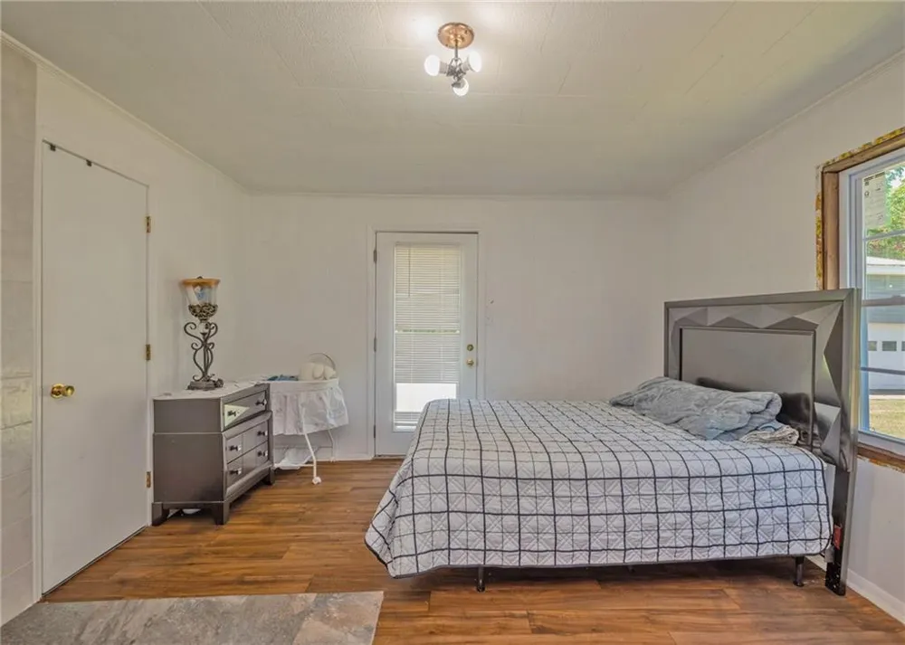 1803 Bowman Highway NW Dewy Rose, GA 30634
