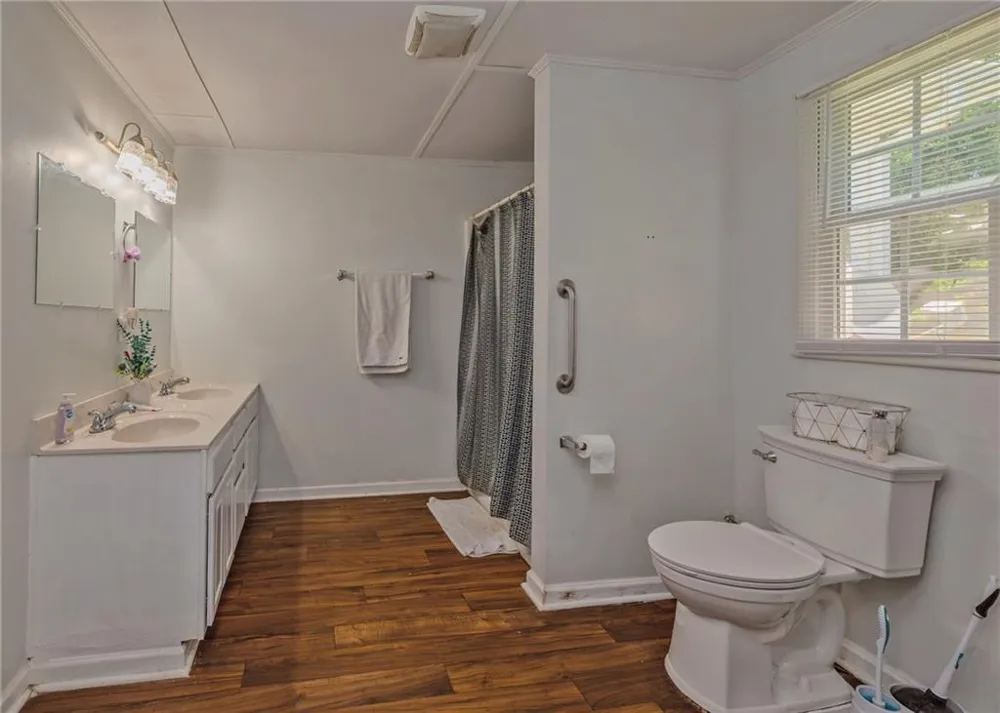 1803 Bowman Highway NW Dewy Rose, GA 30634