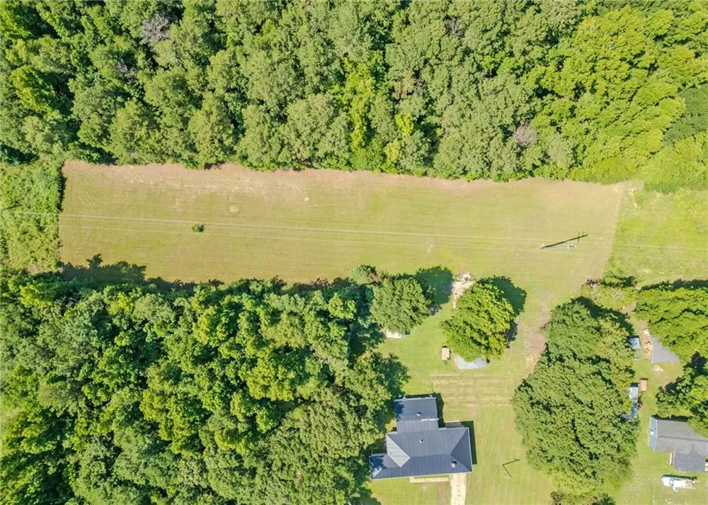 1803 Bowman Highway NW Dewy Rose, GA 30634