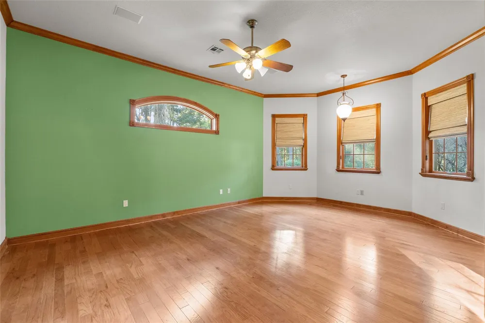 7306 Live Oak Circle Alvin, TX 77511