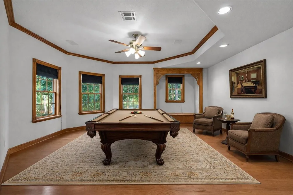 7306 Live Oak Circle Alvin, TX 77511
