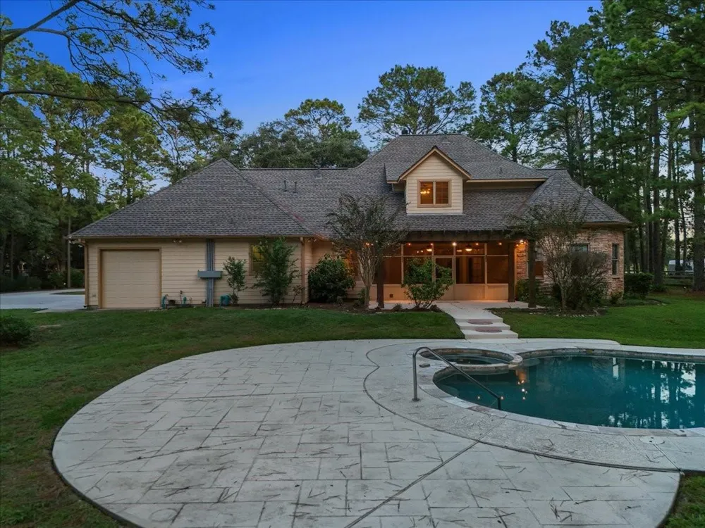 7306 Live Oak Circle Alvin, TX 77511