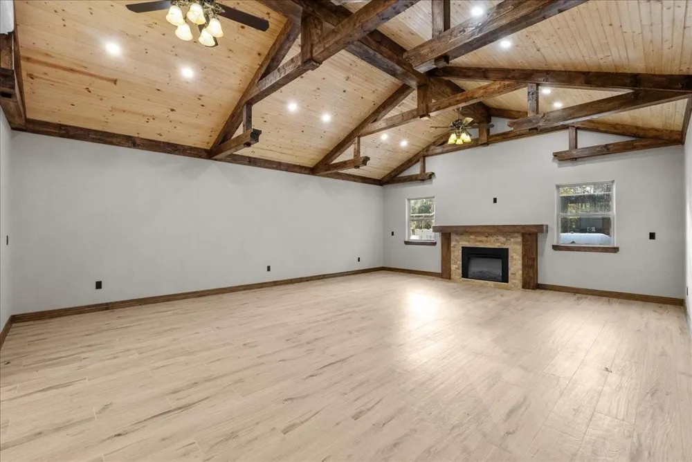 7306 Live Oak Circle Alvin, TX 77511