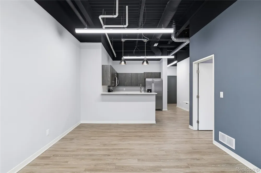 22253 Michigan Avenue Dearborn City, MI 48124