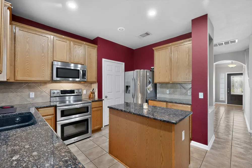 19121 Mangan Way Pflugerville, TX 78660