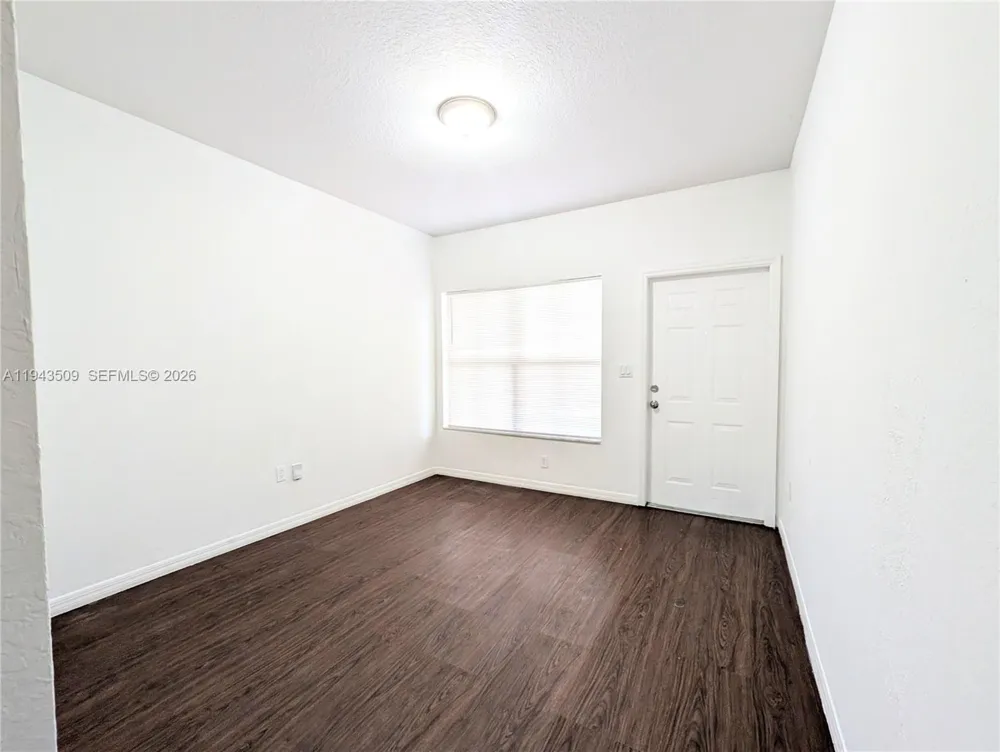 825 SW 6th Pl Florida City, FL 33034