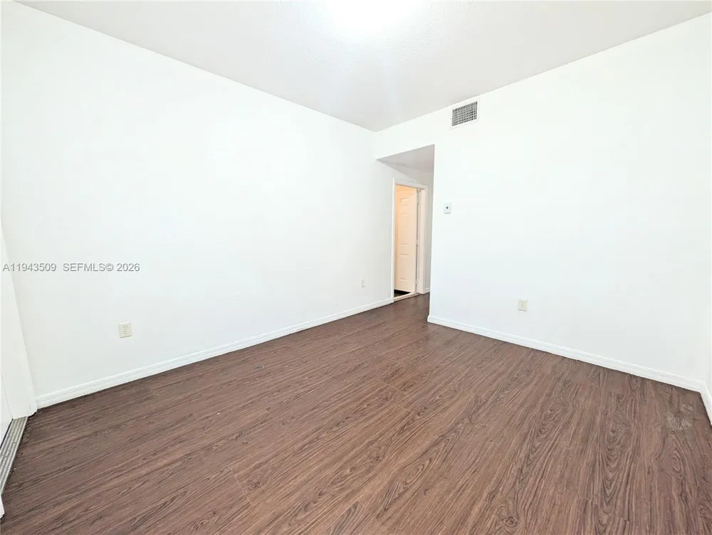 825 SW 6th Pl Florida City, FL 33034