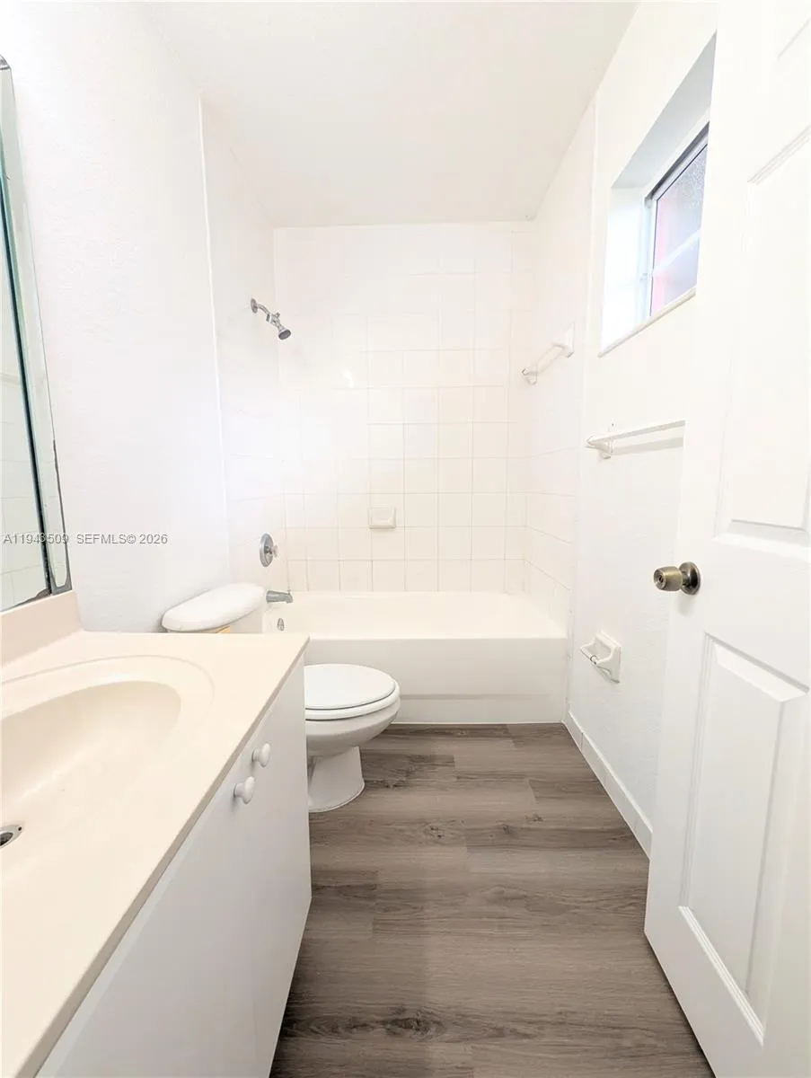 825 SW 6th Pl Florida City, FL 33034