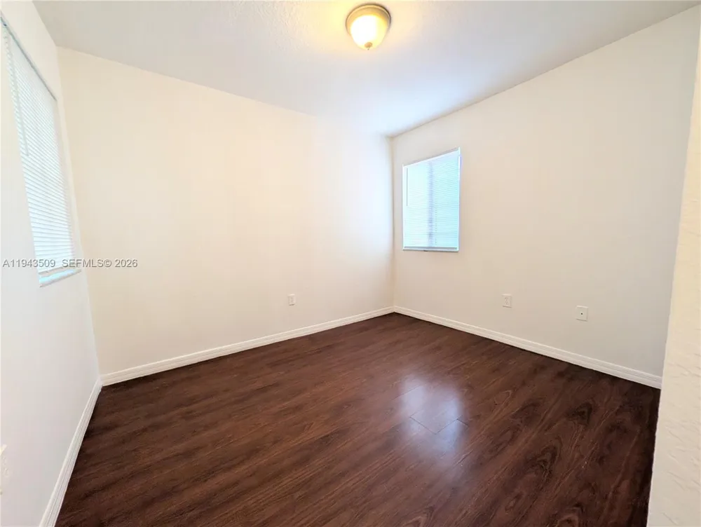 825 SW 6th Pl Florida City, FL 33034