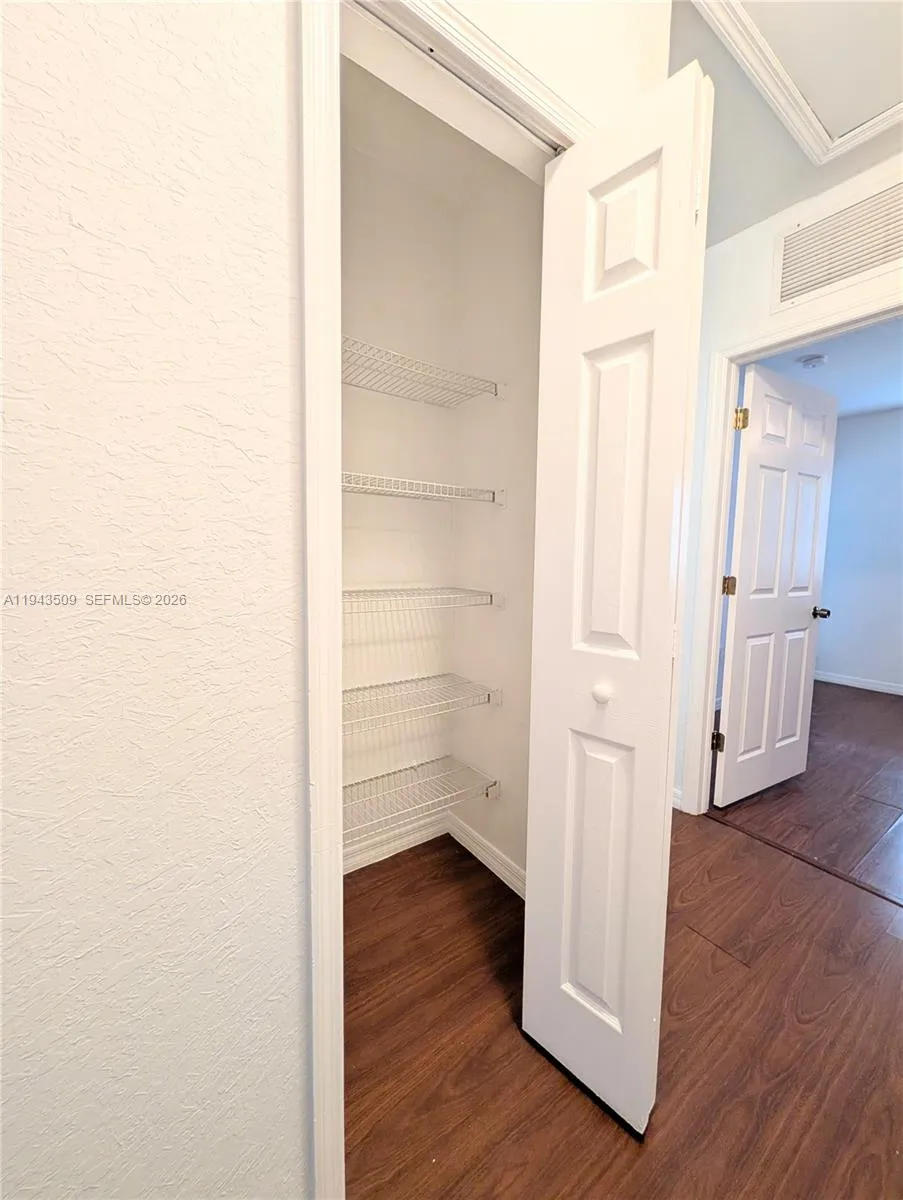 825 SW 6th Pl Florida City, FL 33034
