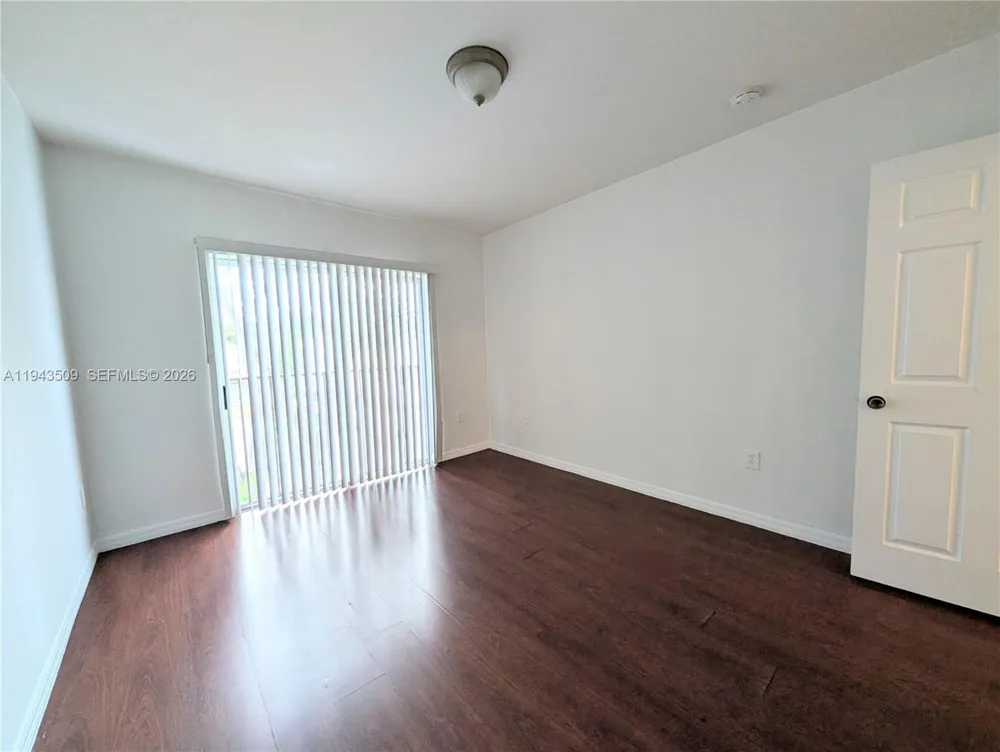 825 SW 6th Pl Florida City, FL 33034