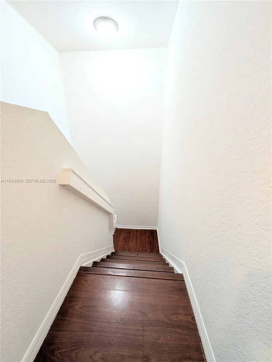 825 SW 6th Pl Florida City, FL 33034