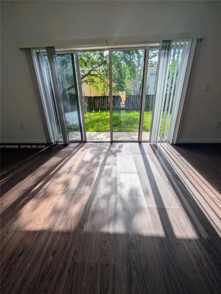 825 SW 6th Pl Florida City, FL 33034