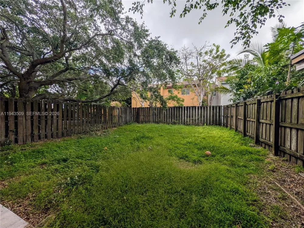 825 SW 6th Pl Florida City, FL 33034