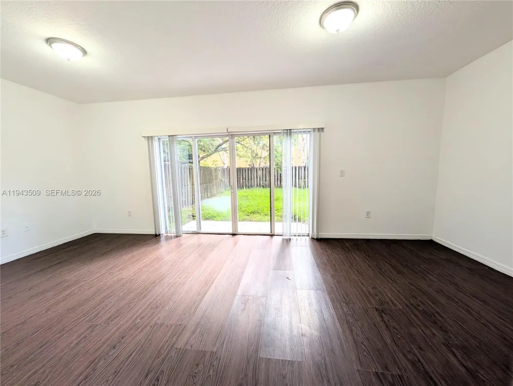 825 SW 6th Pl Florida City, FL 33034