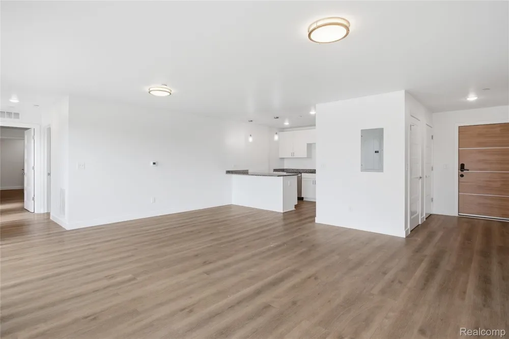 166 Oak St. Street #304 Wyandotte City, MI 48192
